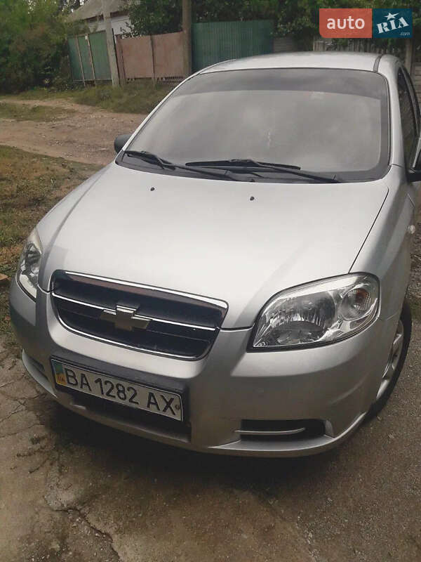Седан Chevrolet Aveo 2011 в Александрие