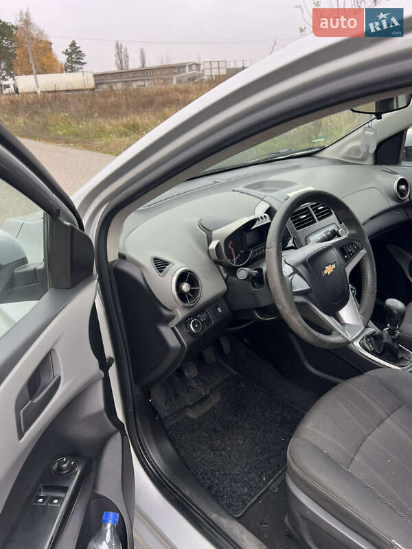 Седан Chevrolet Aveo 2012 в Киеве