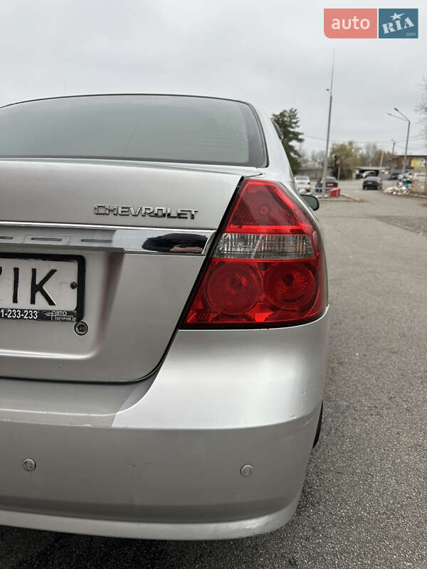 Седан Chevrolet Aveo 2007 в Днепре