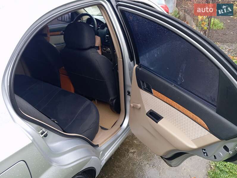 Седан Chevrolet Aveo 2008 в Стрые