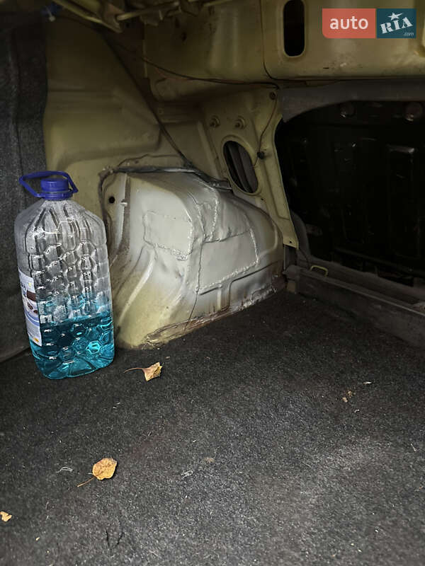 Седан Chevrolet Aveo 2004 в Харькове