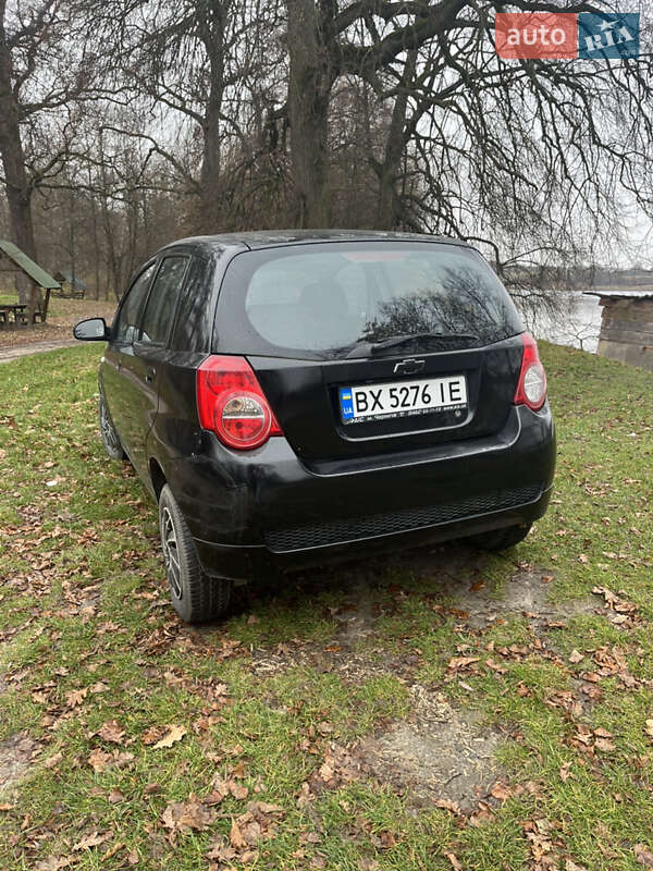 Хэтчбек Chevrolet Aveo 2006 в Полонном