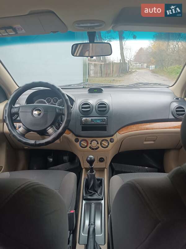 Седан Chevrolet Aveo 2008 в Звягеле