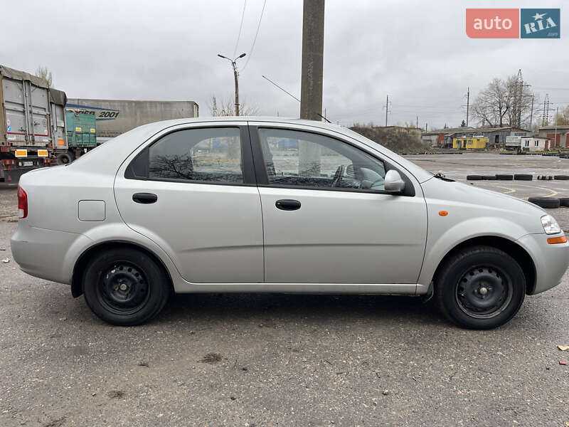 Седан Chevrolet Aveo 2005 в Подольске