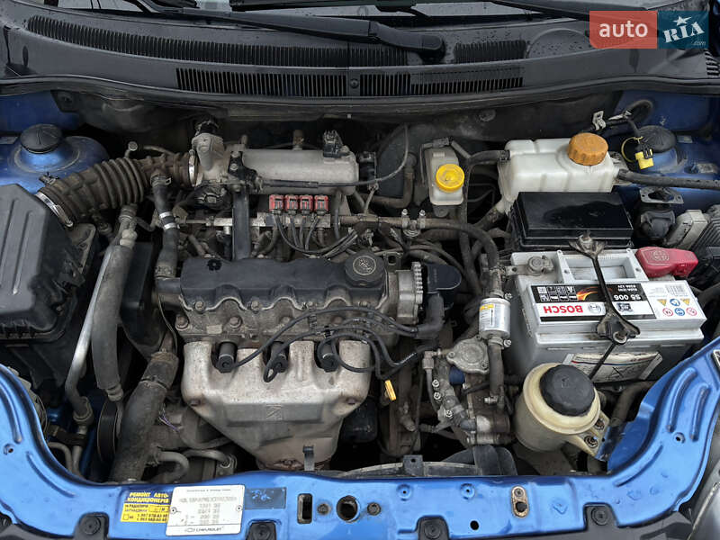 Седан Chevrolet Aveo 2010 в Львове