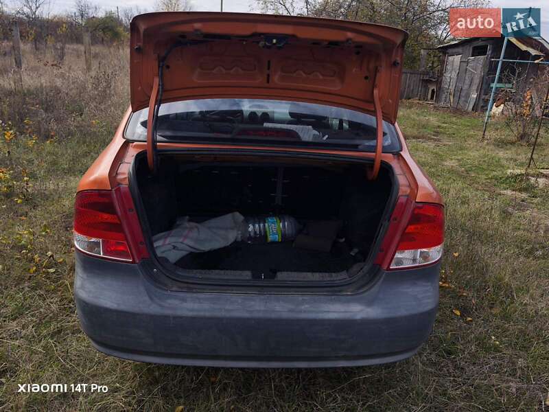 Седан Chevrolet Aveo 2005 в Павлограде