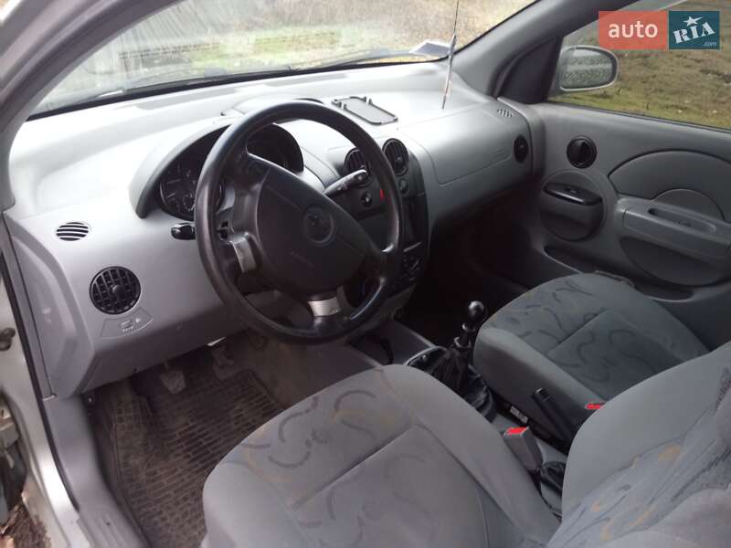 Седан Chevrolet Aveo 2004 в Лозовой