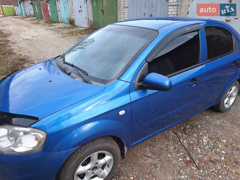 Седан Chevrolet Aveo 2011 в Киеве