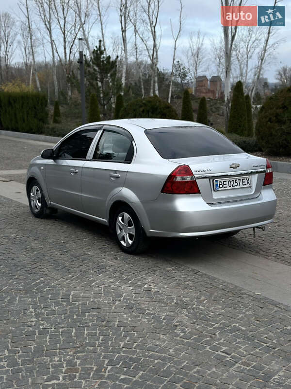 Седан Chevrolet Aveo 2008 в Днепре