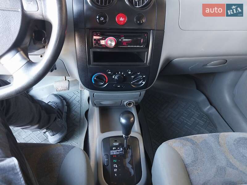 Хэтчбек Chevrolet Aveo 2005 в Николаеве