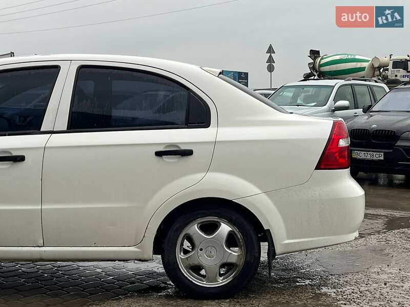 Седан Chevrolet Aveo 2006 в Львове