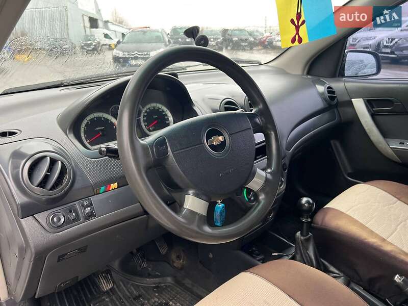 Седан Chevrolet Aveo 2006 в Львове