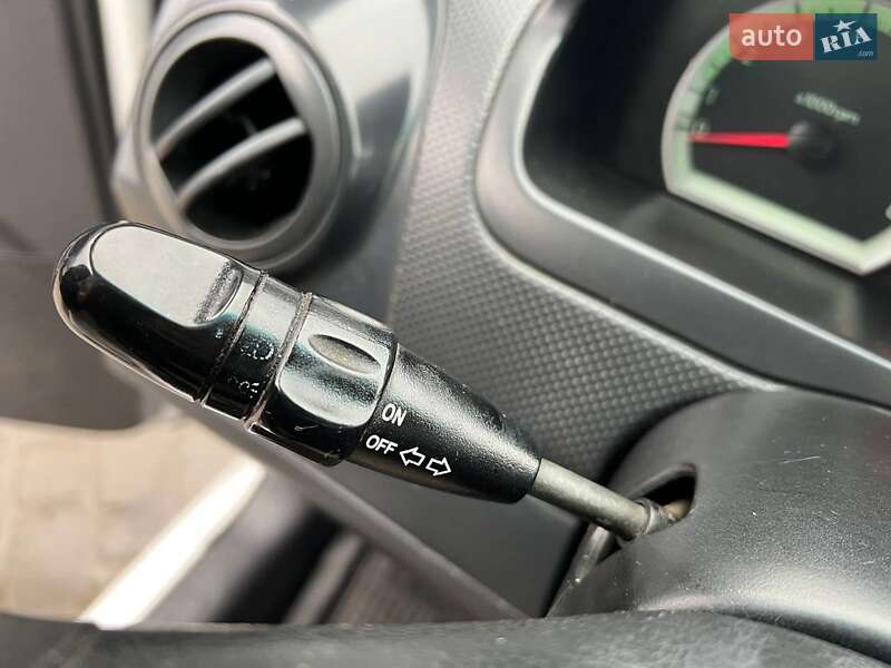 Седан Chevrolet Aveo 2006 в Львове