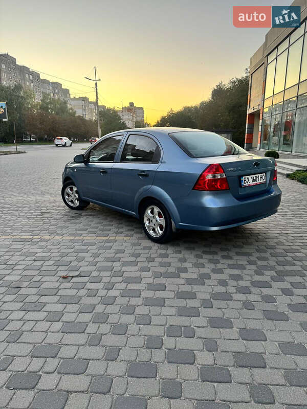 Седан Chevrolet Aveo 2006 в Хмельницком