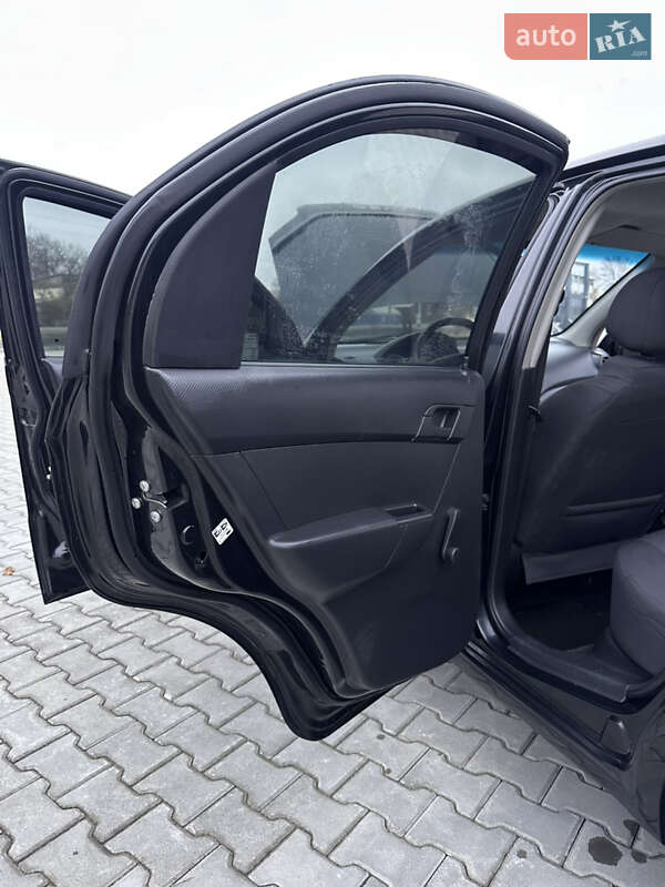 Седан Chevrolet Aveo 2006 в Врадиевке