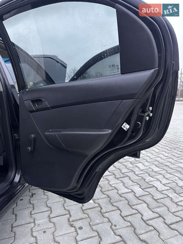 Седан Chevrolet Aveo 2006 в Врадиевке