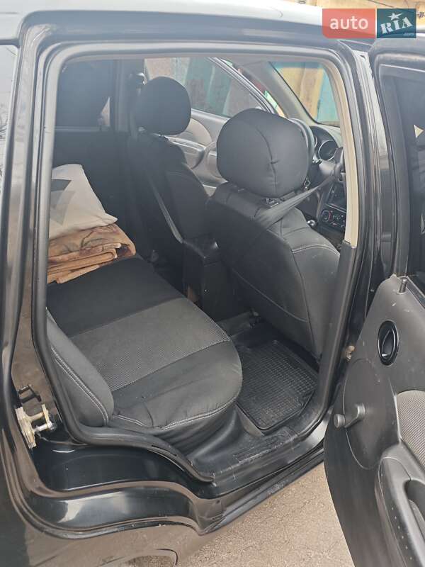 Хэтчбек Chevrolet Aveo 2006 в Краматорске фото 8 Хэтчбек Chevrolet Aveo 2006 в Краматорске