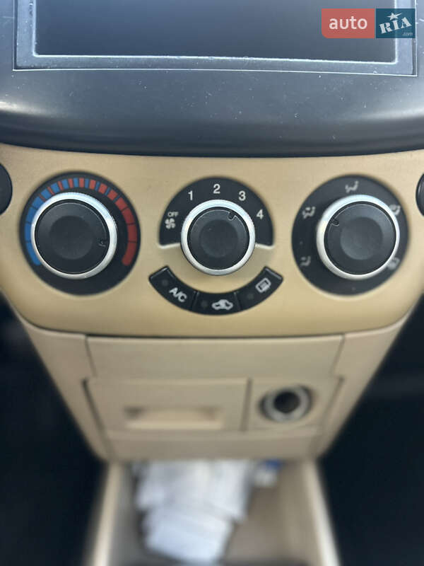 Седан Chevrolet Aveo 2007 в Запорожье