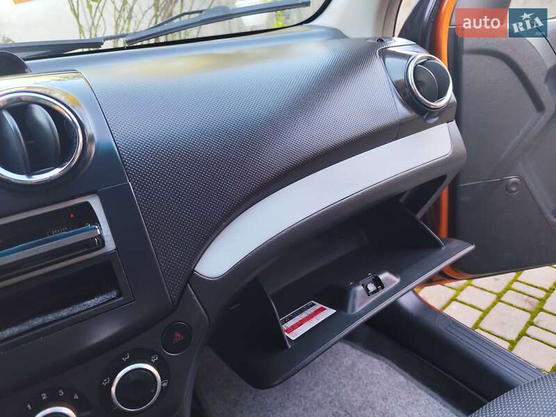 Седан Chevrolet Aveo 2006 в Бердичеві