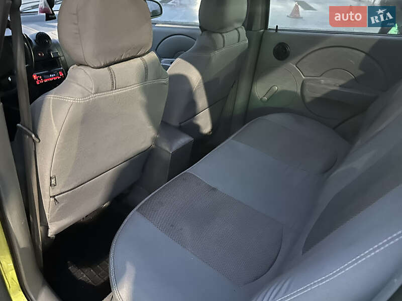 Хэтчбек Chevrolet Aveo 2005 в Одессе