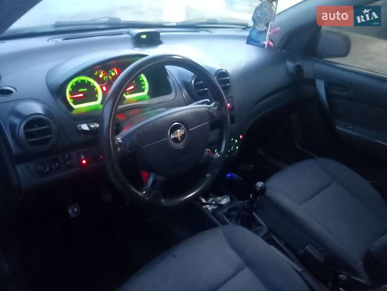 Седан Chevrolet Aveo 2008 в Ватутино
