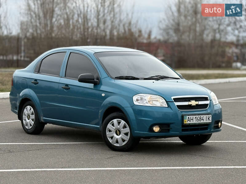 Седан Chevrolet Aveo 2009 в Киеве
