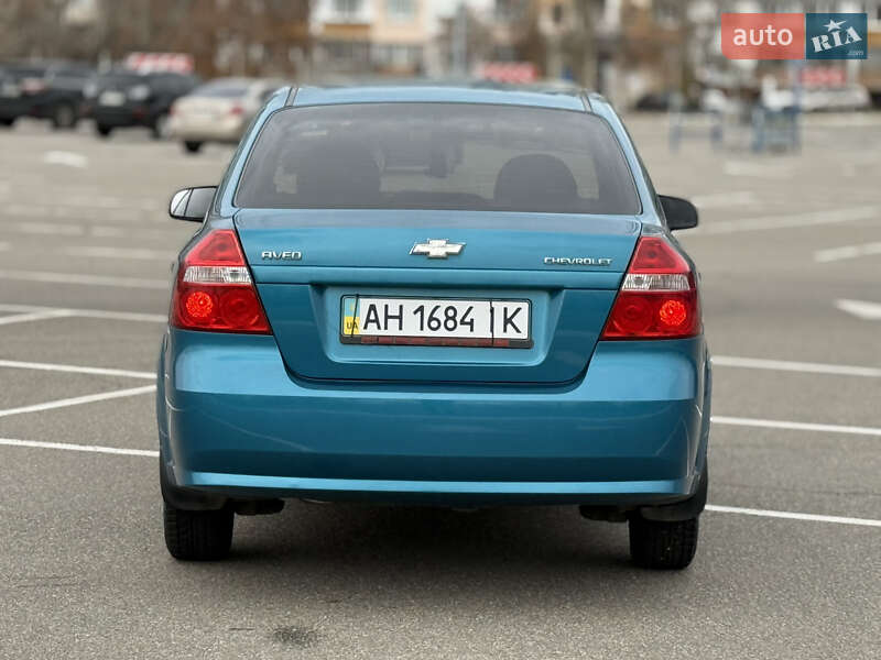 Седан Chevrolet Aveo 2009 в Киеве