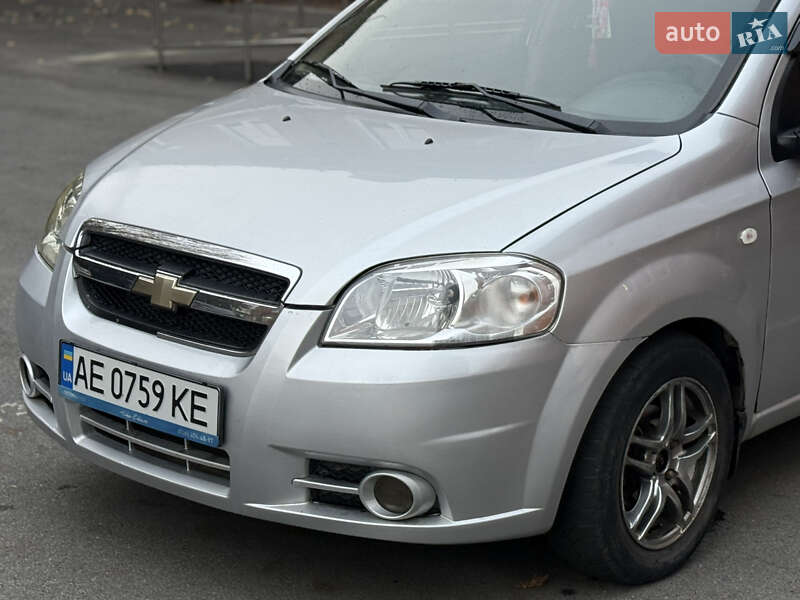 Седан Chevrolet Aveo 2008 в Днепре