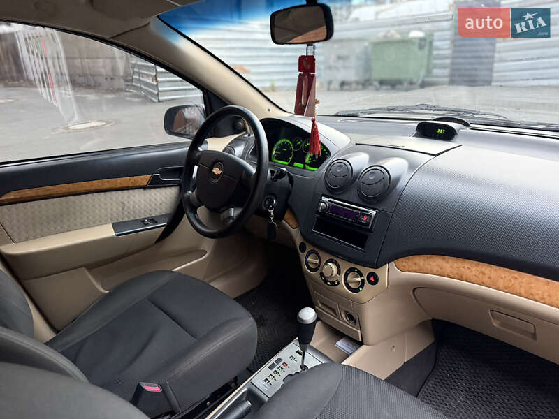 Седан Chevrolet Aveo 2008 в Днепре
