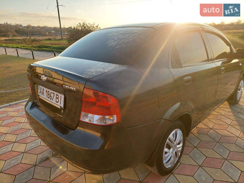Седан Chevrolet Aveo 2006 в Николаеве