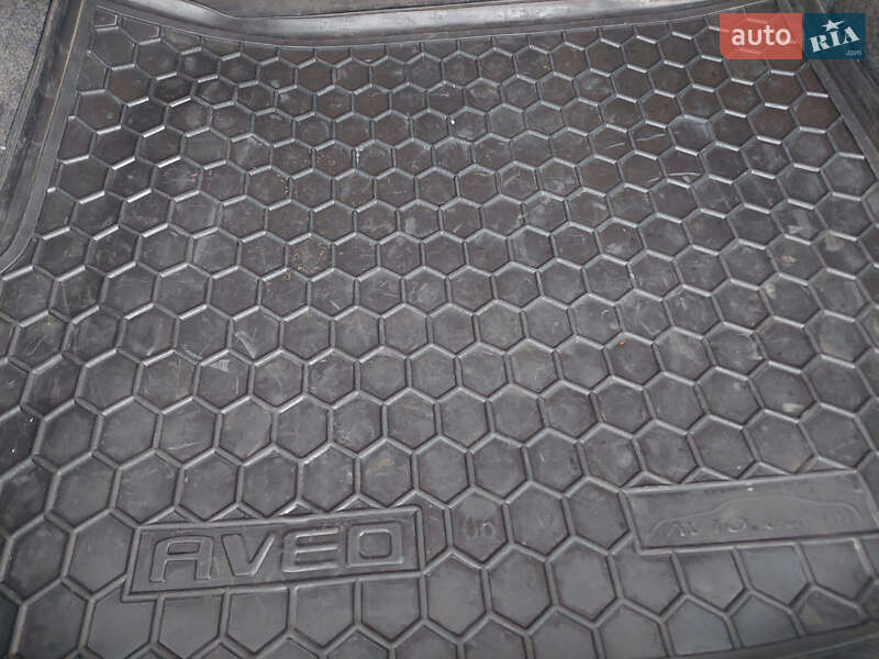 Седан Chevrolet Aveo 2006 в Николаеве