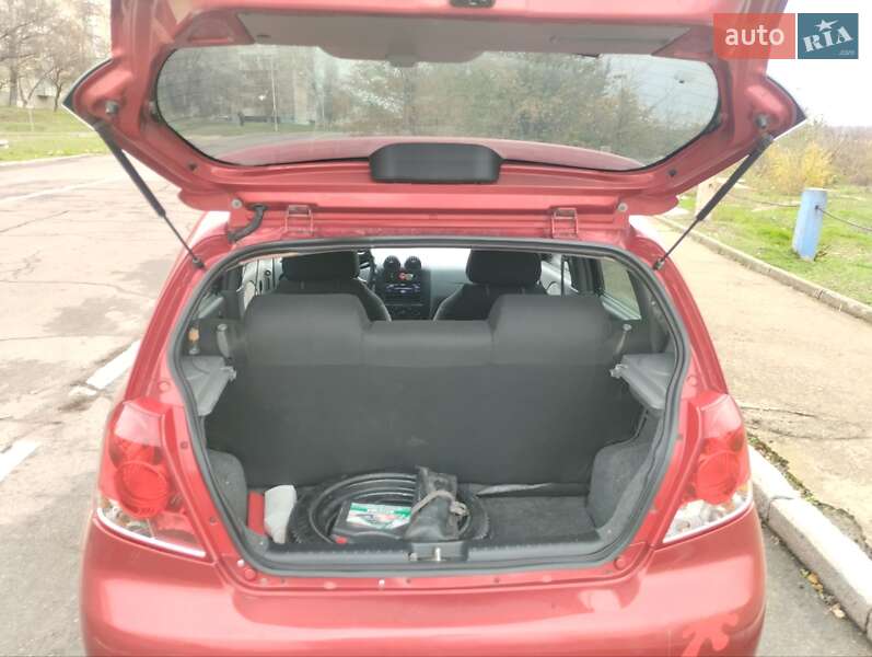 Хэтчбек Chevrolet Aveo 2005 в Южноукраинске фото 6 Хэтчбек Chevrolet Aveo 2005 в Южноукраинске