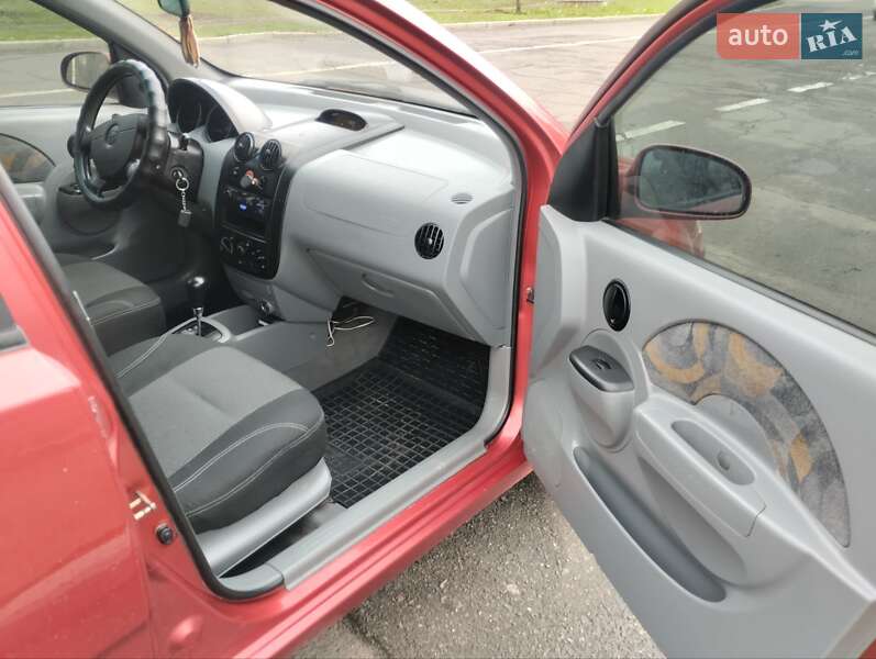 Хэтчбек Chevrolet Aveo 2005 в Южноукраинске фото 9 Хэтчбек Chevrolet Aveo 2005 в Южноукраинске
