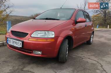 Хэтчбек Chevrolet Aveo 2005 в Южноукраинске