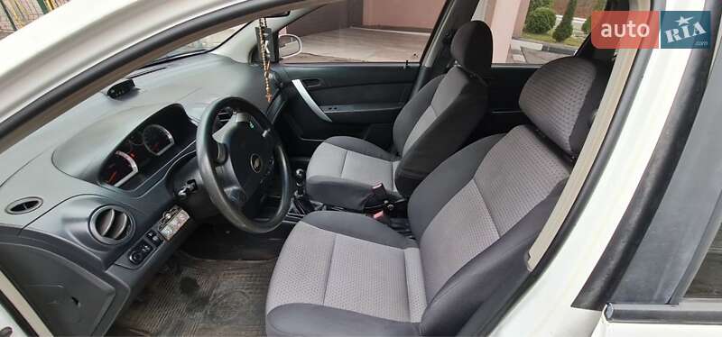 Хэтчбек Chevrolet Aveo 2008 в Харькове