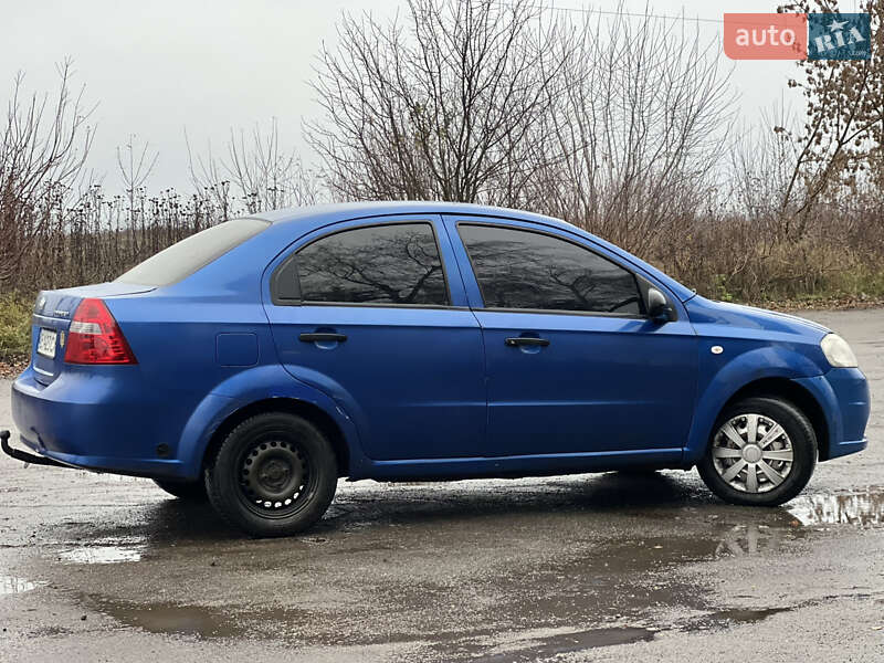 Седан Chevrolet Aveo 2008 в Гайсине