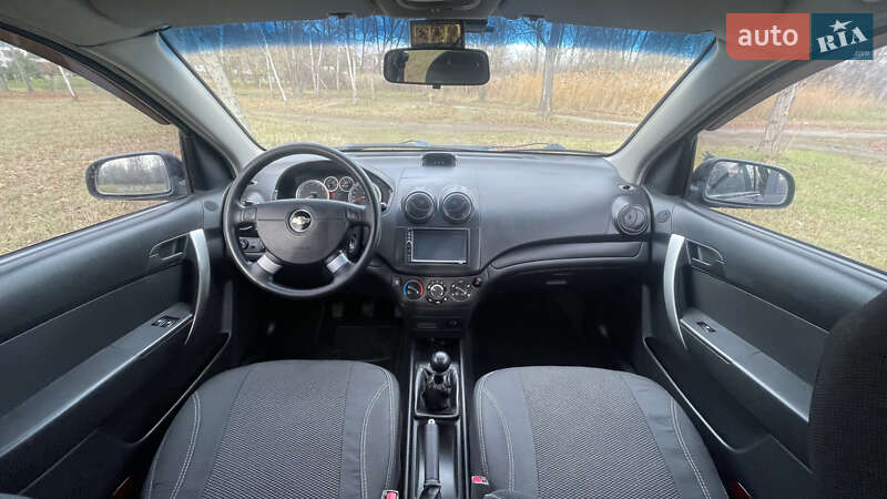 Седан Chevrolet Aveo 2010 в Черкассах