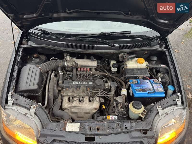 Хэтчбек Chevrolet Aveo 2006 в Киеве