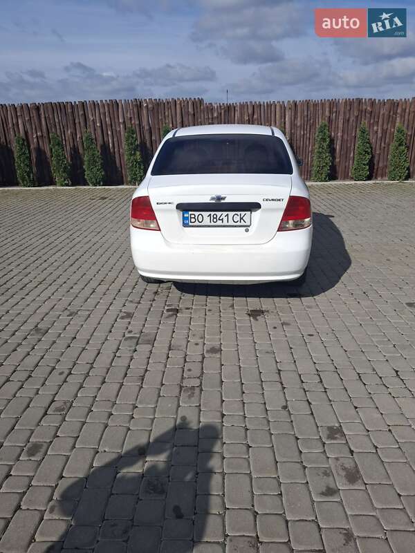 Седан Chevrolet Aveo 2005 в Тернополе