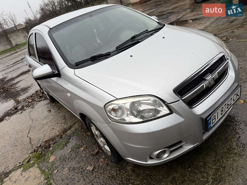 Седан Chevrolet Aveo 2011 в Пирятине