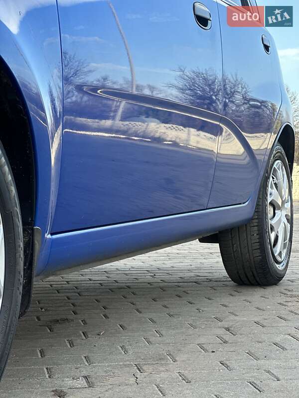 Хэтчбек Chevrolet Aveo 2011 в Павлограде