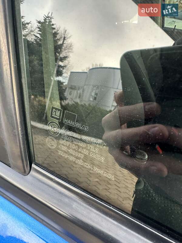 Хэтчбек Chevrolet Aveo 2011 в Павлограде