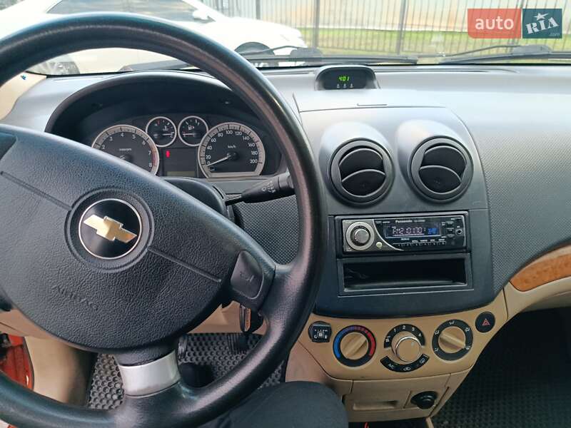 Седан Chevrolet Aveo 2007 в Кременчуге