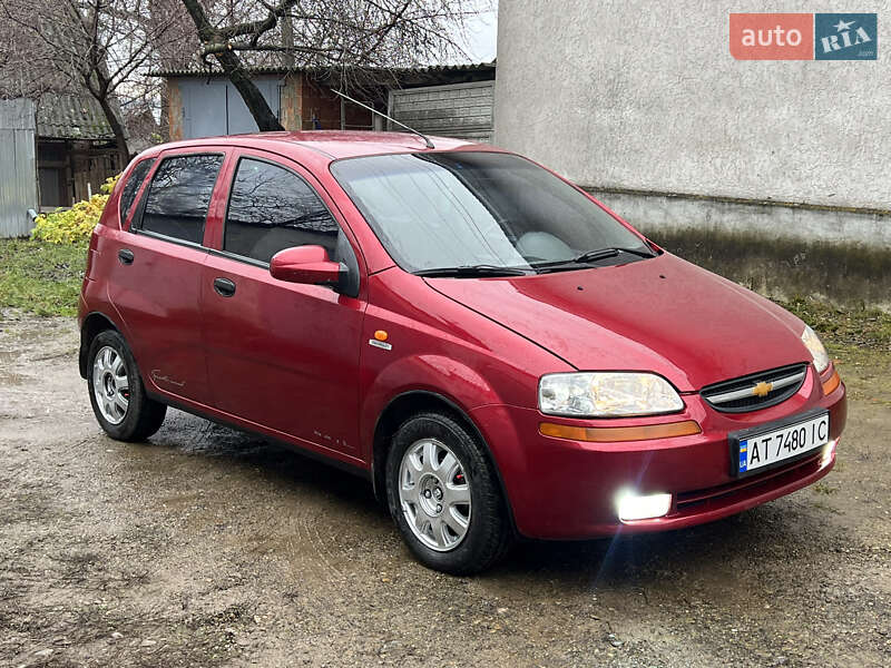 Хэтчбек Chevrolet Aveo 2005 в Кицмани
