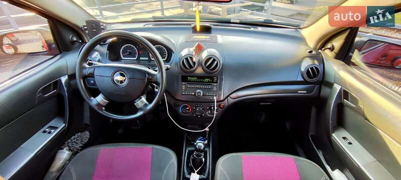 Седан Chevrolet Aveo 2011 в Харькове