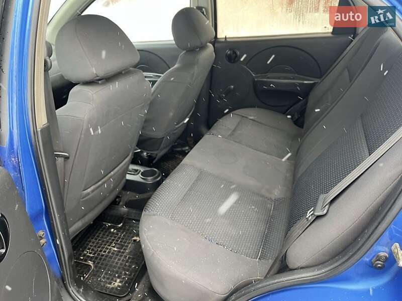 Седан Chevrolet Aveo 2005 в Львове