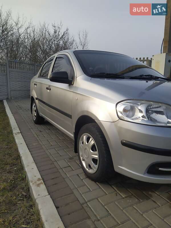 Седан Chevrolet Aveo 2006 в Мерефа