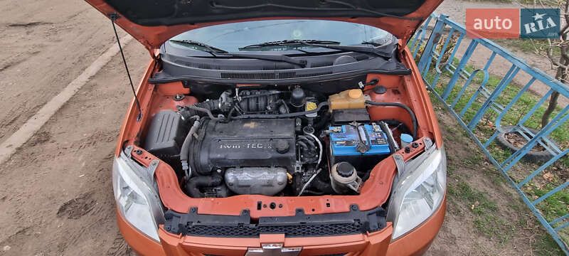 Седан Chevrolet Aveo 2008 в Изюме