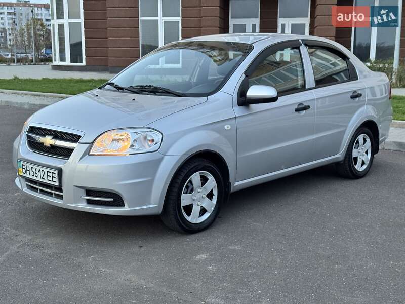 Седан Chevrolet Aveo 2006 в Николаеве
