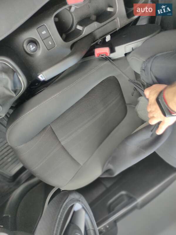 Седан Chevrolet Aveo 2011 в Житомире